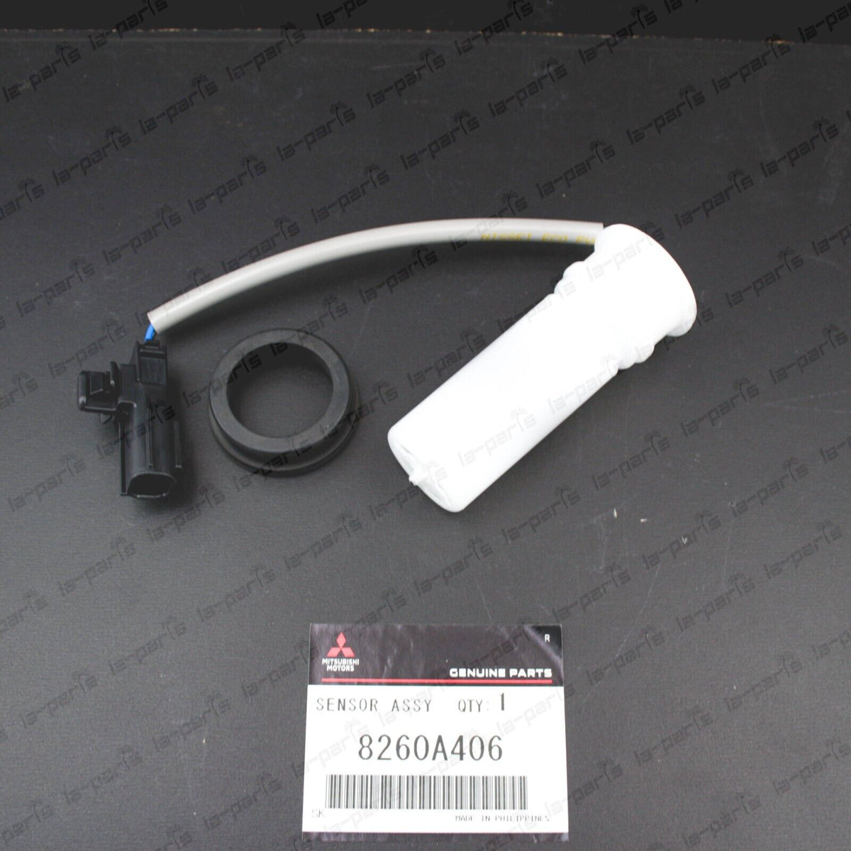 ±0さん専用 MITSUBISHI Genuine 8260A406 Outlander PHEV Windshield Washer