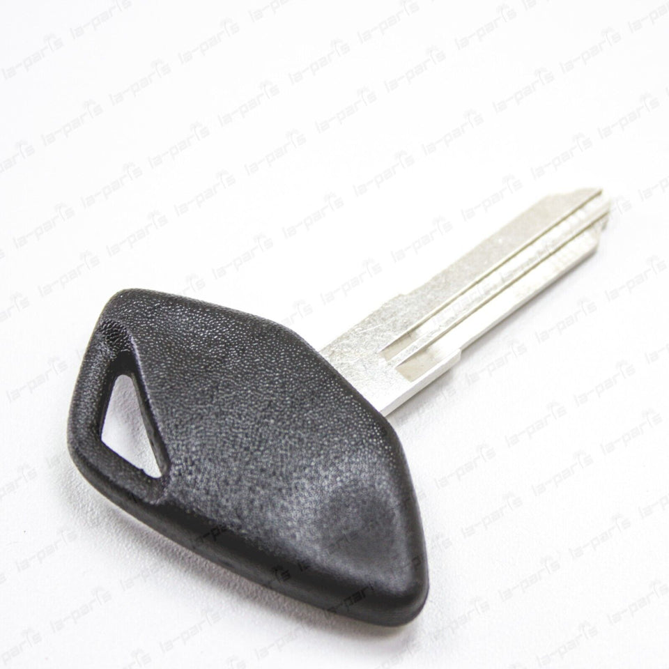 Genuine Suzuki Boulevard C90 C109R C90  M109 R T Ignition Key Blank 37146-10F00