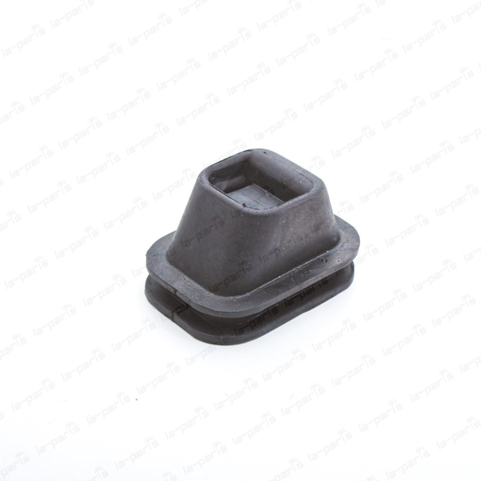 Genuine OEM Nissan 300ZX Pathfinder Pickup D21 Clutch Fork Dust Boot 30542-31G102