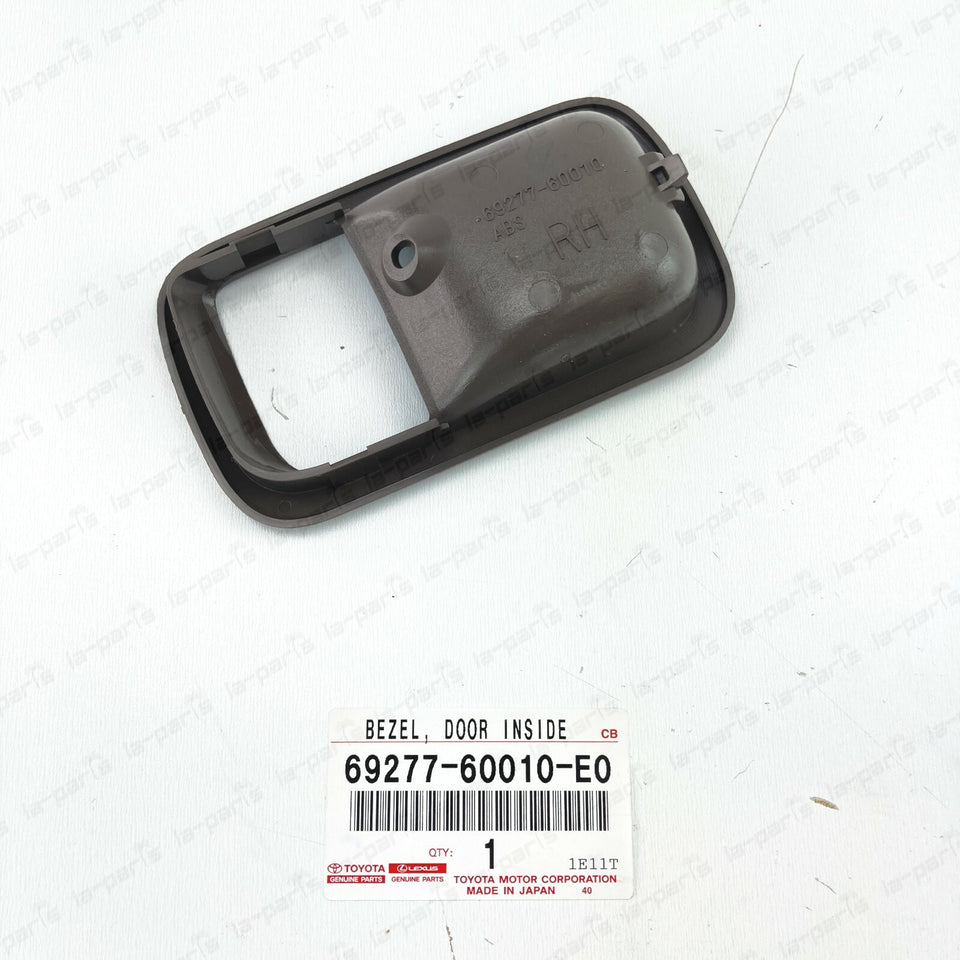 NEW GENUINE TOYOTA LC 80 LEXUS LX450 OAK INNER DOOR HANDLE BEZEL RIGHT SIDE1