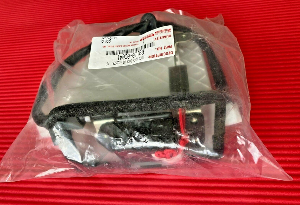 NEW GENUINE TOYOTA 08-19 SEQUOIA LIFT-GATE/HATCH LATCH/LOCK ASSEMBLY 691100C0411