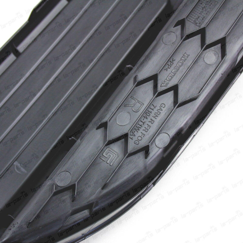 New Genuine Honda 15-16 CR-V Front Bumper Passenger Side Garnish 71104-T1W-A10