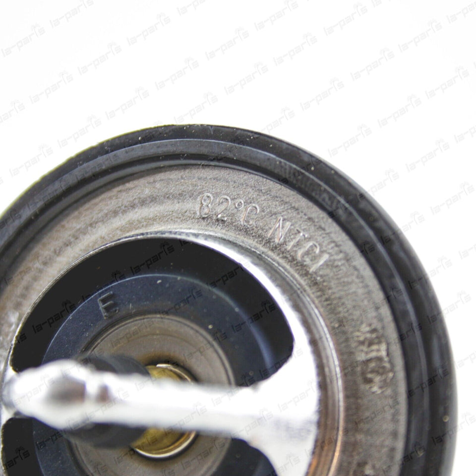 New Genuine Suzuki 99-08 Grand Vitara Thermostat 82C 17670-77E11